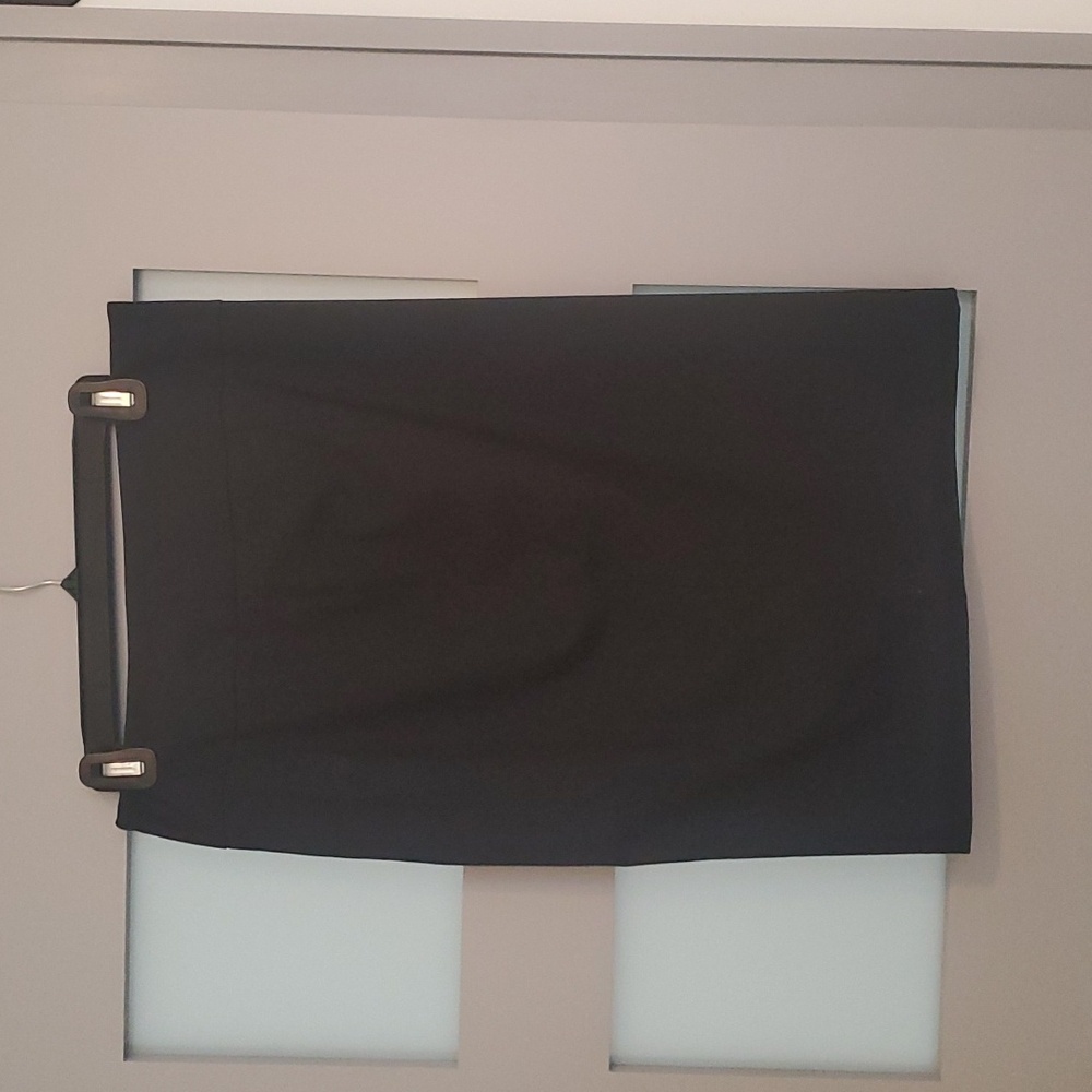 Size 8 Mossimo black pencil skirt